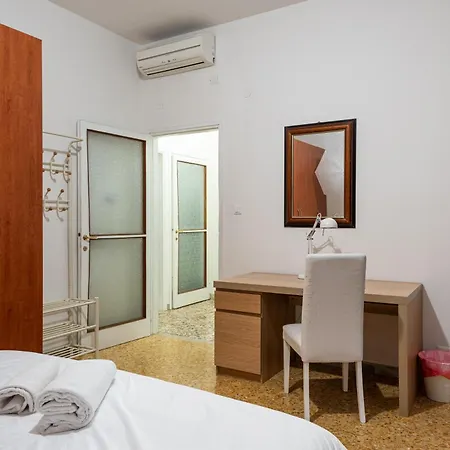 Comfortable Apartment 10 Minutes From City Center Florence Buitenkant foto