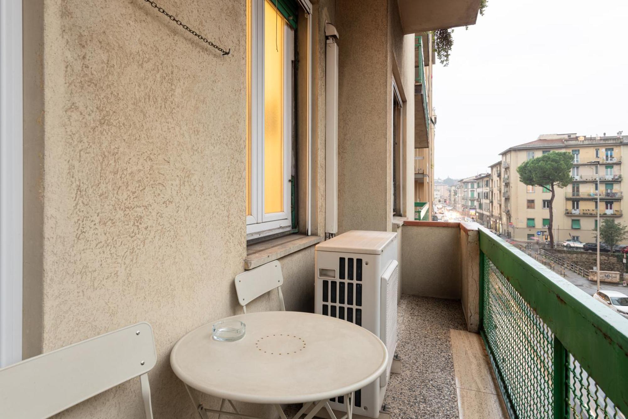 Comfortable 10 Minutes From Center Appartement *